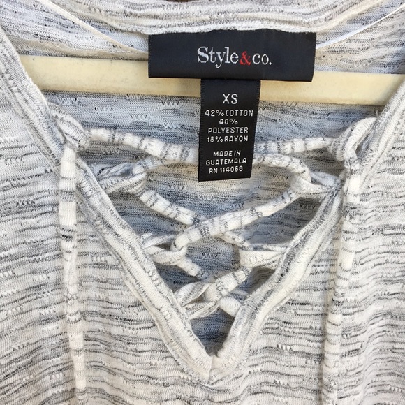 Style and Co. Cold Shoulder V-neck Tie Top XS - Picture 4 of 7